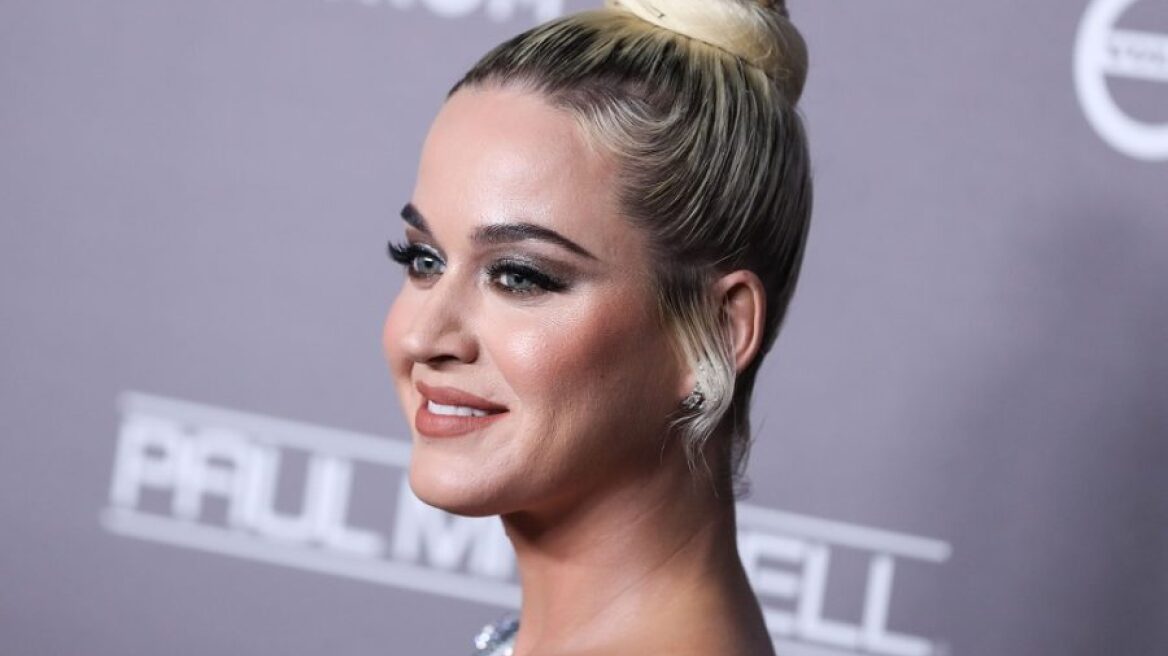 Η Katy Perry φωτογραφίζεται χωρίς ίχνος μακιγιάζ και αποδεικνύει ότι η εγκυμοσύνη ομορφαίνει