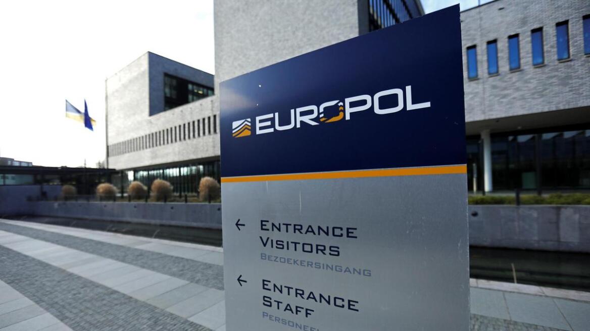 Κορωνοϊός: Η Europol προειδοποιεί για χιλιάδες κρούσματα απάτης