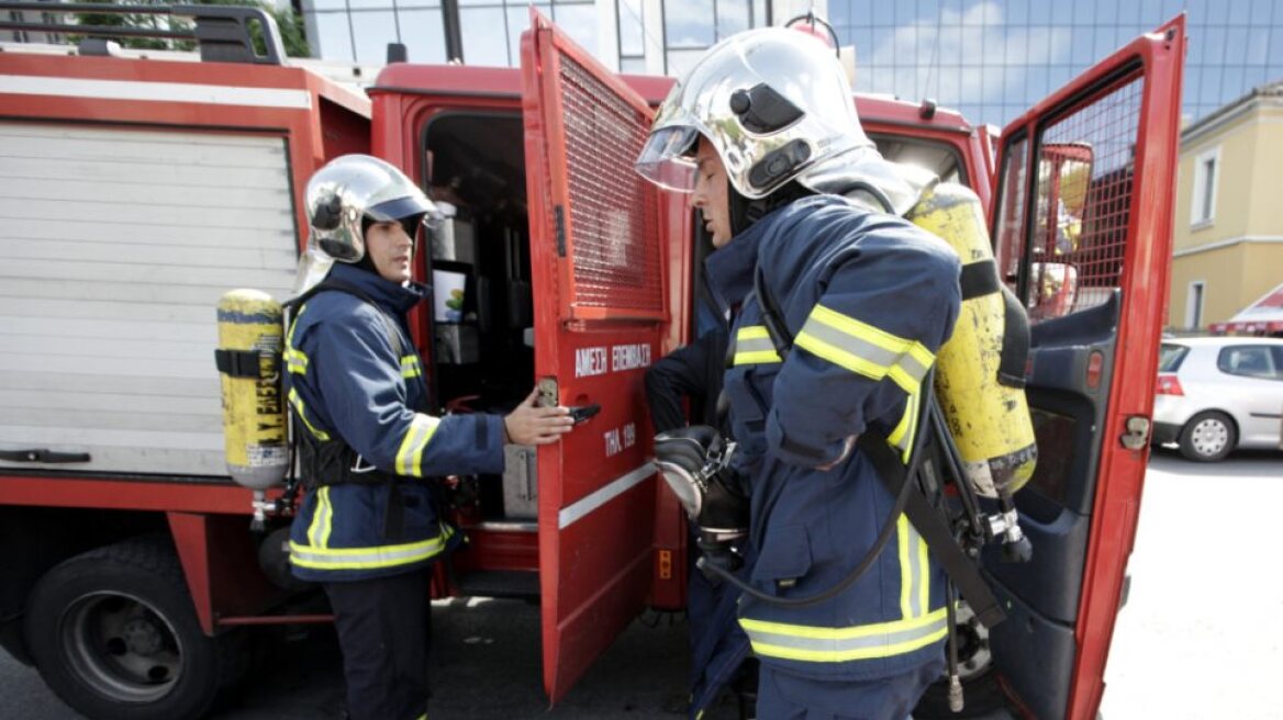 Κορωνοϊός: Χωρίς μέτρα προφύλαξης οι πυροσβέστες και όχι οι αστυνομικοί κάνουν ελέγχους στο Βόρειο Αιγαίο  