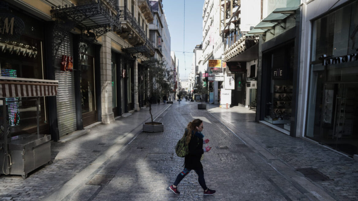 Κορωνοϊός - Επίδομα 800 ευρώ: Ποιοι μένουν εκτός των προστατευτικών μέτρων