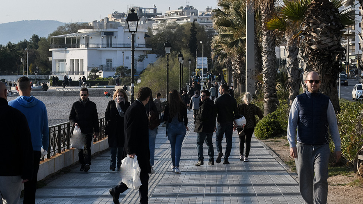 Κορωνοϊός: Έτσι μας προστατεύει η «κοινωνική απόσταση» - Δείτε το γράφημα των NYT που ανάρτησε ο Μόσιαλος