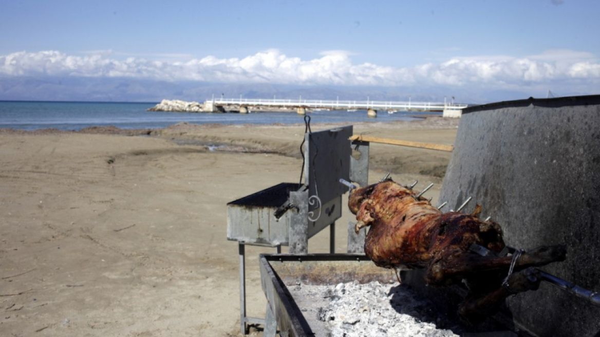 Οικονόμου για απαγόρευση κυκλοφορίας: Δεν απαγορεύεται το ψήσιμο, αλλά ο συνωστισμός και άσκοπες μετακινήσεις