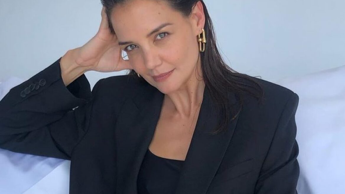 Η Katie Holmes έφτιαξε τα πιο glam πασχαλινά αυγά