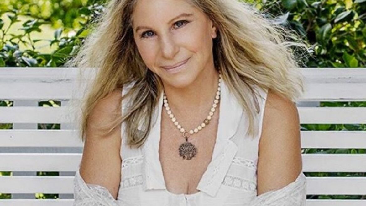 Η Barbra Streisand μας ξεναγεί στον ολάνθιστο κήπο της – Επίγειος παράδεισος