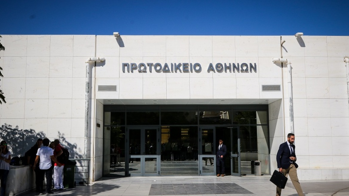 Δικηγόροι σε Τσιόδρα: Δώσατε «πράσινο φως» για την επαναλειτουργία των δικαστηρίων; 