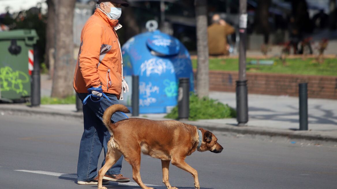 Μάσκα προσώπου - Κορωνοϊός: Διαβάστε τα πέντε λάθη που κάνουμε όταν την φοράμε