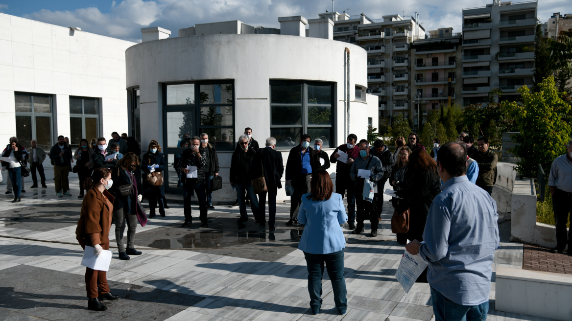 Δίκη Τοπαλούδη: Πρωτόγνωρες σκηνές με τους ενόρκους στο Πρωτοδικείο λόγω κορωνοϊού 