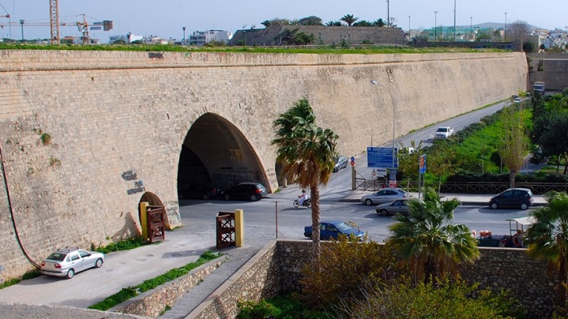 Ηράκλειο: Κατέληξε η 14χρονη που είχε πέσει από τα Ενετικά Τείχη