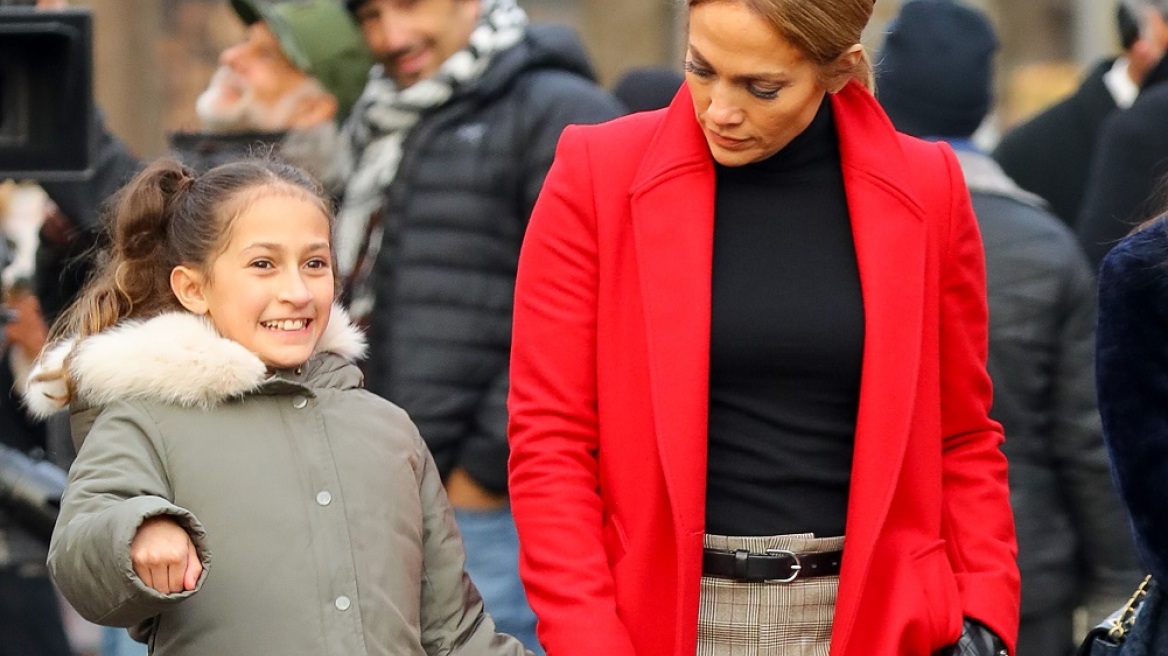 Jennifer Lopez: Η 12χρονη κόρη της, Emme, γράφει το δικό της βιβλίο με προσευχές