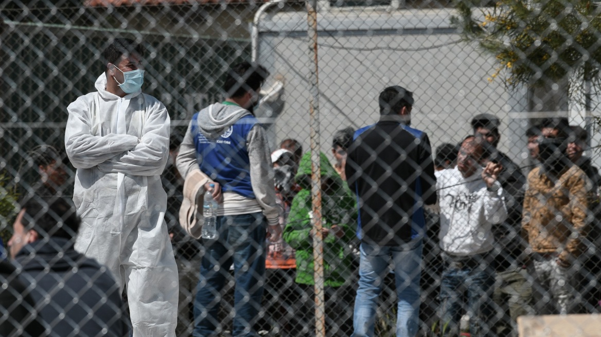 Χάος στη Μαλακάσα: 514 κάτοικοι και... πάνω από 3.000 μετανάστες - Αντιδράσεις για τη νέα δομή και στη Χίο