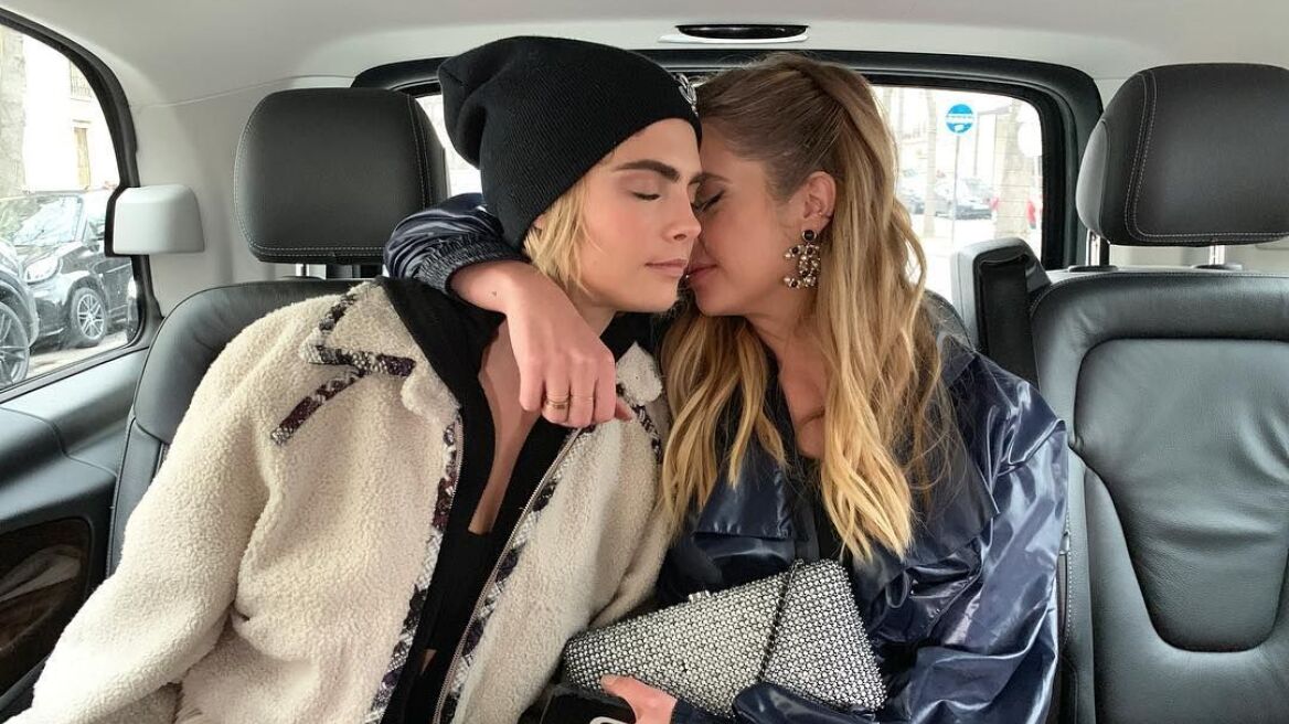  Cara Delevingne και Ashley Benson: Ποιος μπήκε ανάμεσα στα δύο κορίτσια - Βίντεο με παθιασμένο φιλί