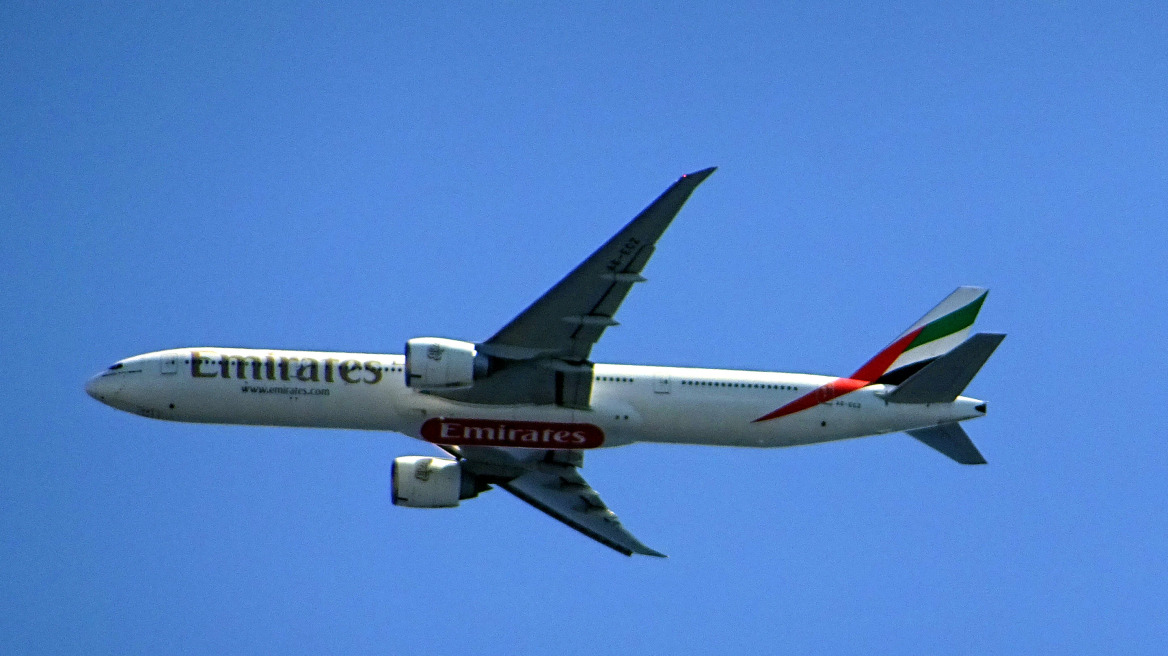 Η Emirates εξετάζει την περικοπή 30.000 θέσεων εργασίας λόγω κορωνοϊού