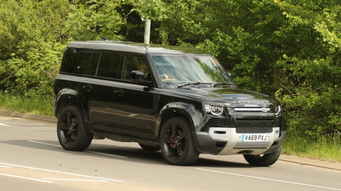 Σε φάση εξέλιξης το Land Rover Defender SVR