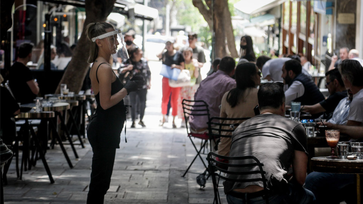 Άρση μέτρων: Με επιφυλακτικότητα και υψηλά επίπεδα συμμόρφωσης «κύλησε» η πρεμιέρα της εστίασης