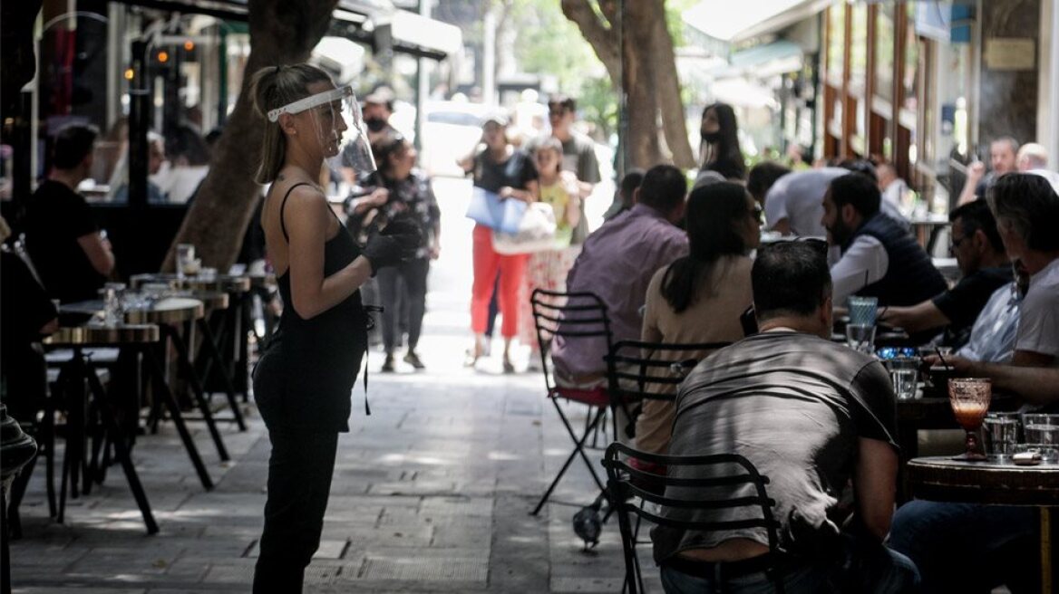 Γεωργιάδης: Την εβδομάδα που ανοίγει η εστίαση η απαγόρευση κυκλοφορίας θα ξεκινάει στις 11