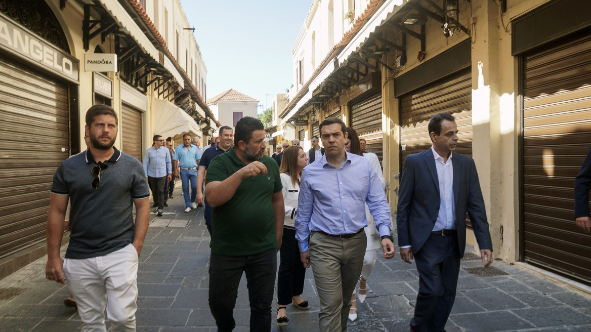 Στη Ρόδο ο Αλέξης Τσίπρας - Συναντήθηκε με καταστηματάρχες 