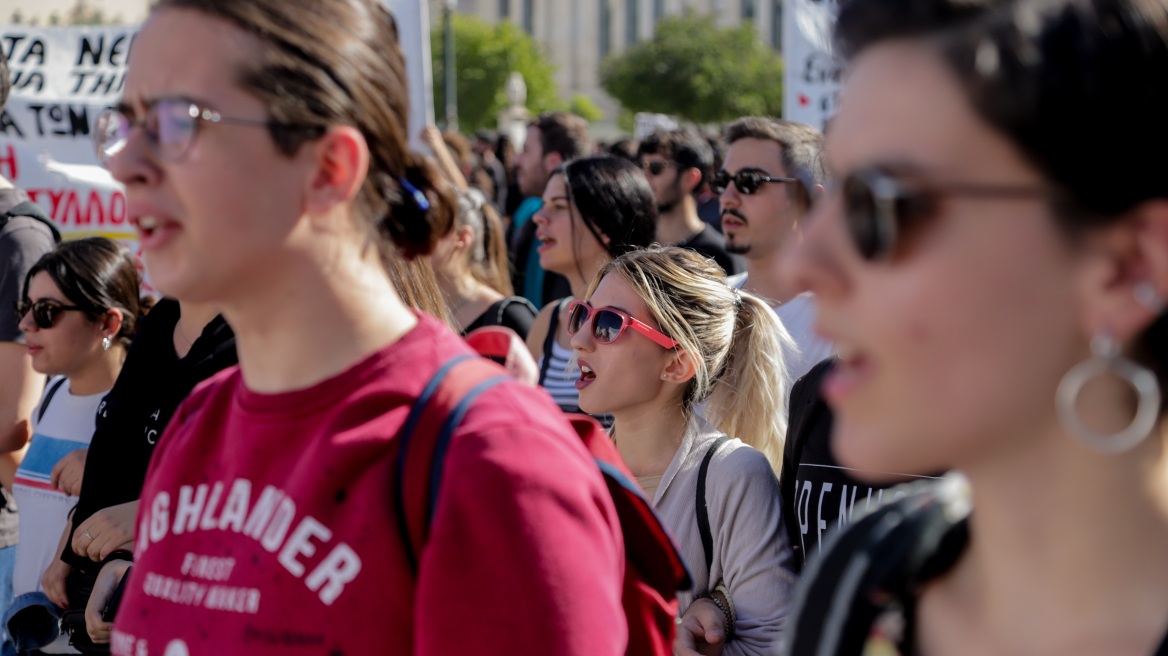 Υπουργείο Παιδείας: Ανοιχτά την Τρίτη τα σχολεία