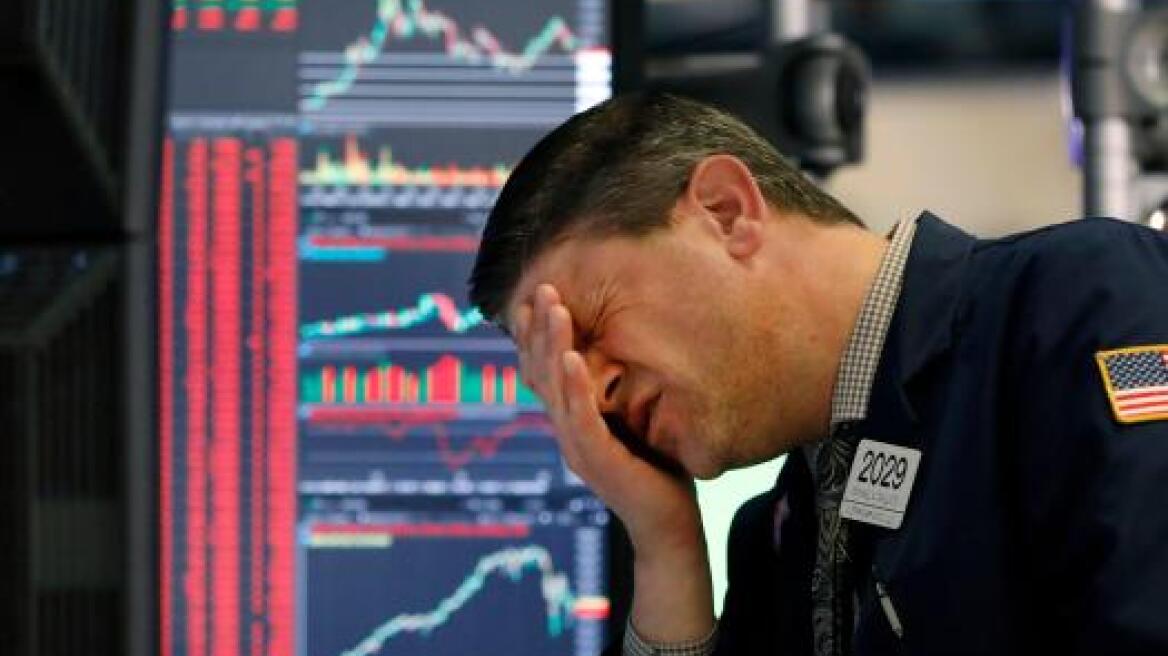 Wall Street: Απώλειες 400 μονάδων «έγραψε» ο Dow Jones 