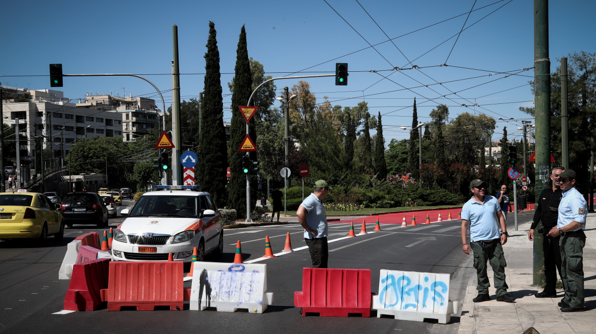 Ο «Μεγάλος Περίπατος της Αθήνας»:  Η μεταμόρφωση της Βασιλίσσης Όλγας σε φωτογραφίες