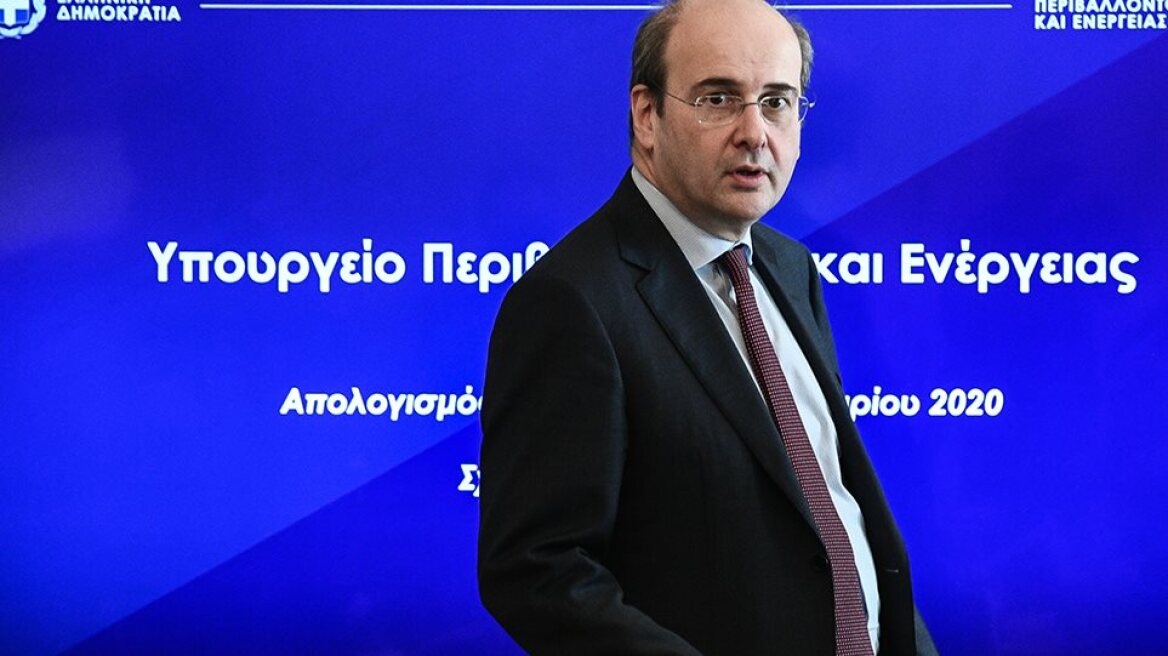 Χατζηδάκης: Ηλεκτρική διασύνδεση της Σαντορίνης ως το 2023