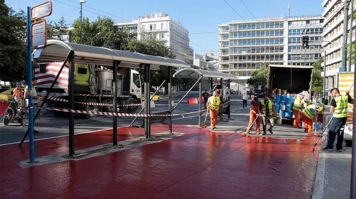 Μεγάλος Περίπατος: Η «εγχείρηση» στο Σύνταγμα άρχισε χωρίς επιπλοκές