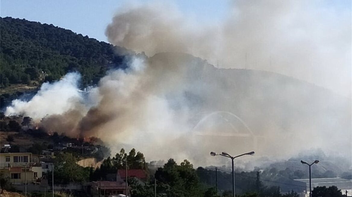 Πυρκαγιά στην Αίγινα: Υπό έλεγχο η μεγάλη εστία της φωτιάς