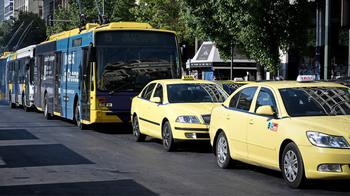 Άρση μέτρων: Αλλάζει ο αριθμός επιβατών για ΙΧ, ταξί και βαν - Τι ισχύει για μάσκες και πρόστιμα