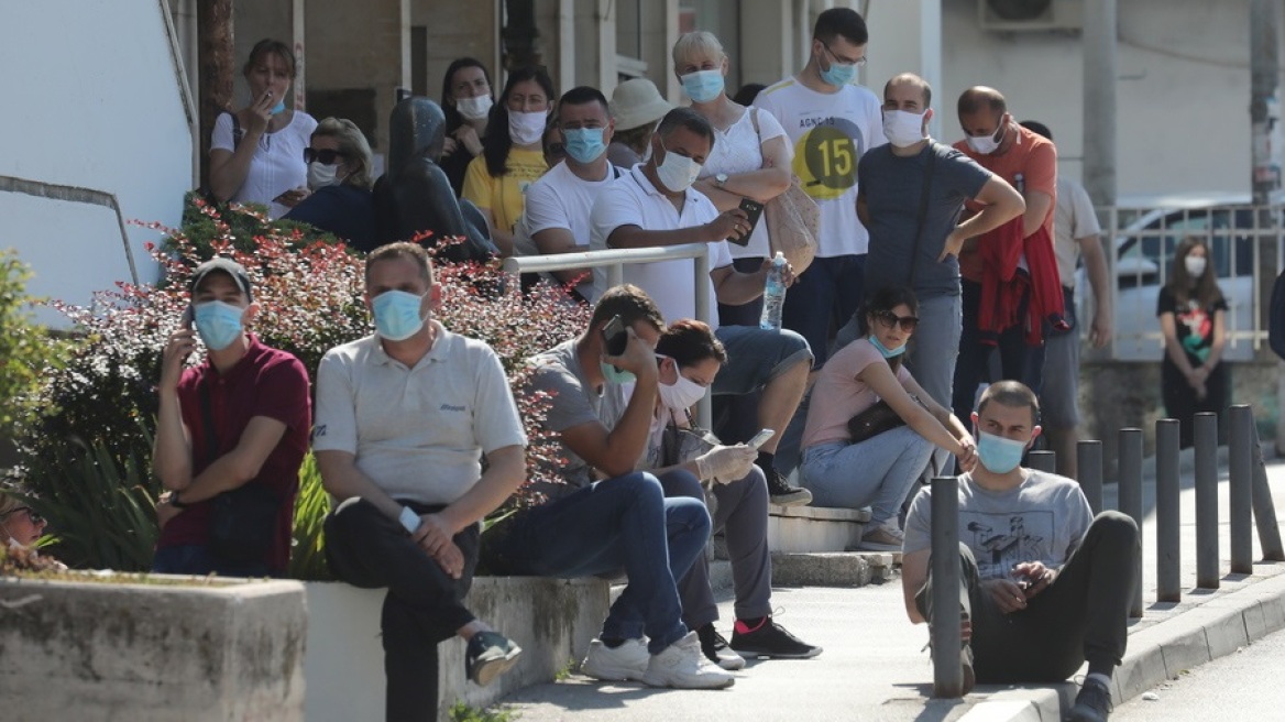 Σερβία: Ξανακλείνουν κλαμπ, κέντρα διασκέδασης και καφετέριες λόγω κορωνοϊού