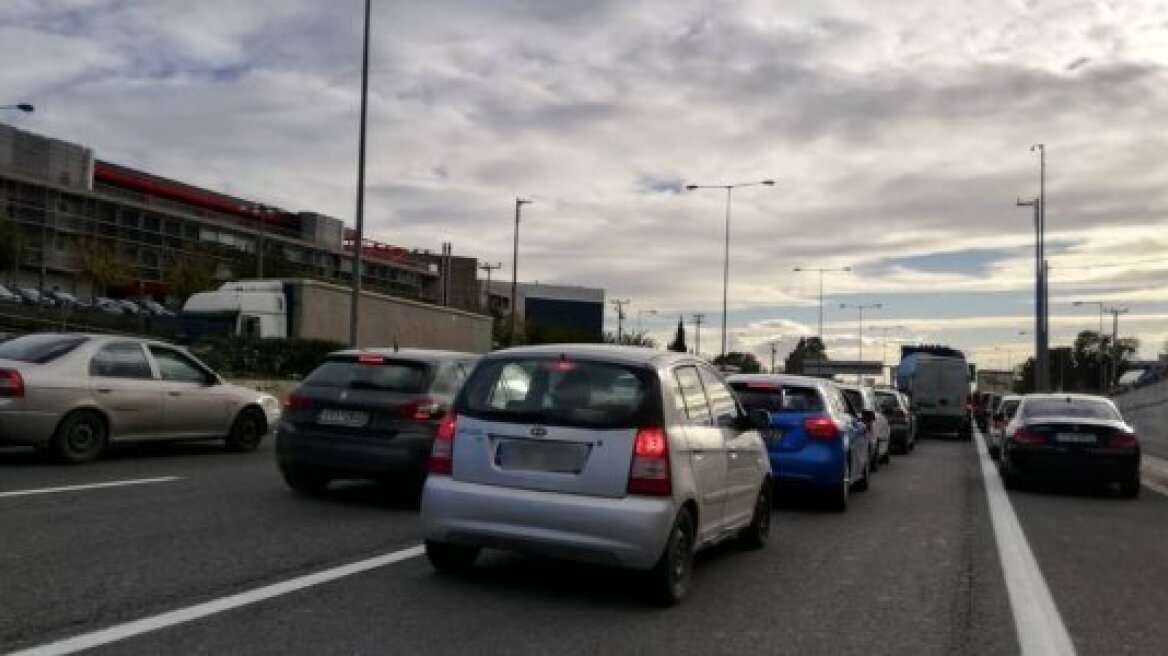 Κίνηση: Χωρίς μποτιλιάρισμα η Αθηνών - Λαμίας, μετά το τροχαίο