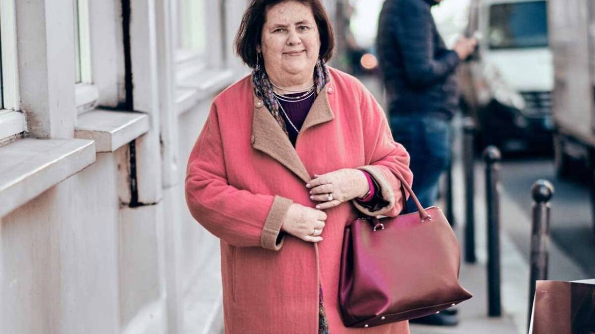 Suzy Menkes: Η ιέρεια της διεθνούς μόδας «κρεμάει» την πένα της 