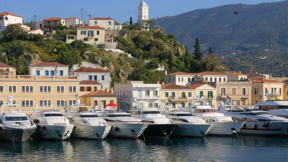 Το «East Med Yacht Show» στον Πόρο