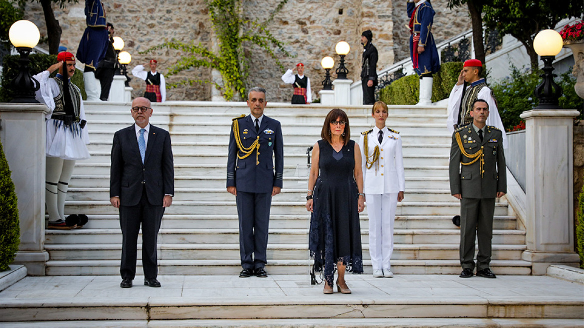 Σακελλαροπούλου: Προσβολή της ανθρωπότητας η μετατροπή της Αγίας Σοφίας σε τζαμί