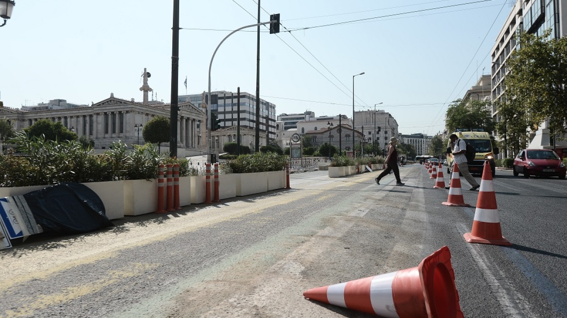 Μεγάλος Περίπατος: Ξεκίνησαν εργασίες για την επαναφορά λωρίδας κυκλοφορίας στην Πανεπιστήμιου