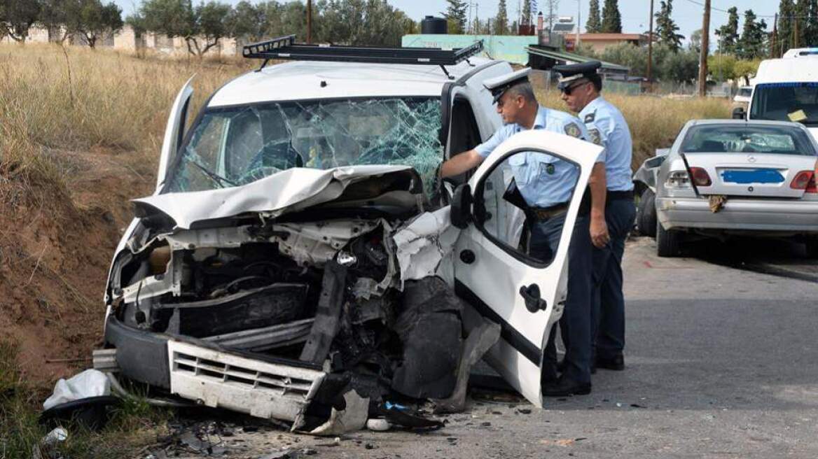 Τροχαία: Μειώθηκαν στους μισούς οι νεκροί την τελευταία 10ετία