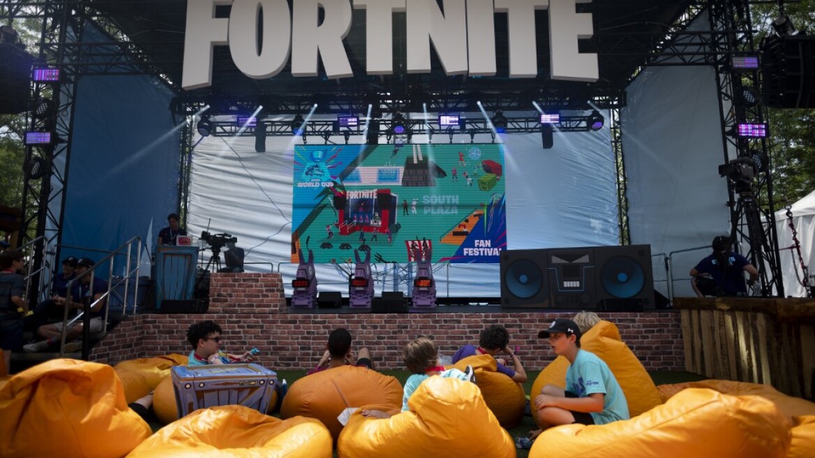 Fortnite: Η Apple και η Google αφαίρεσαν το video game από τα app stores τους