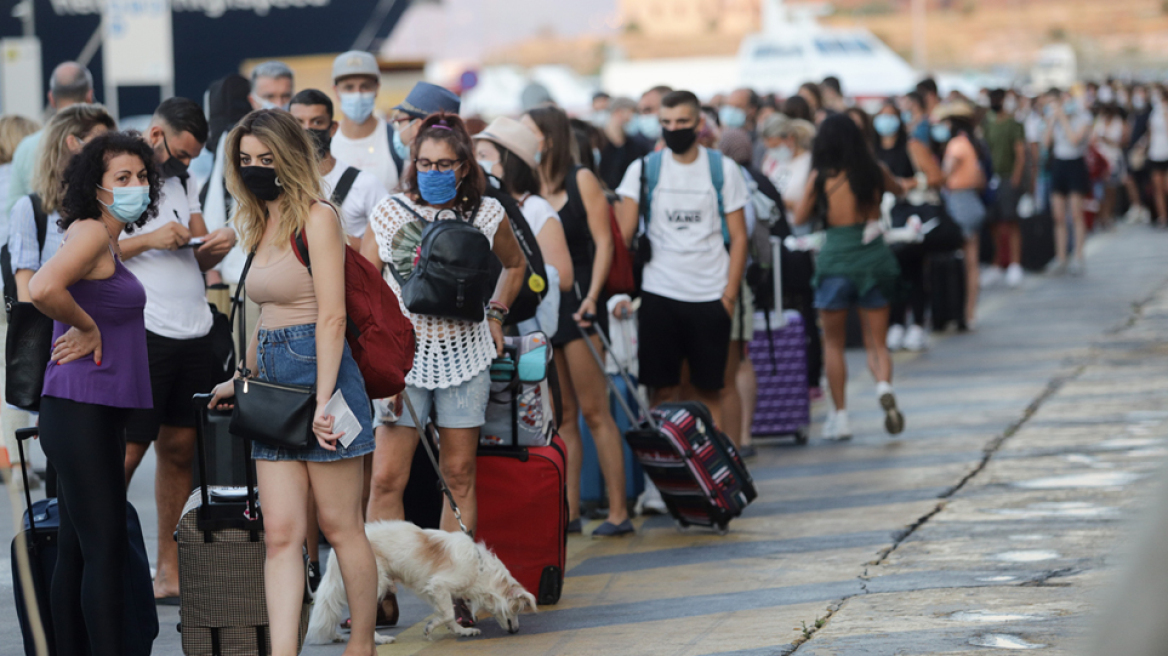 Σήμα κινδύνου για κορωνοϊό: Σενάριο επαναφοράς sms - Τεστ στα λιμάνια 