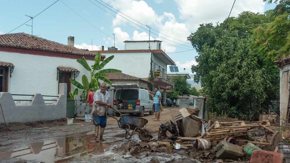 Νέοι από το Μάτι πραγματοποιούν «εκστρατεία βοήθειας» στην Εύβοια