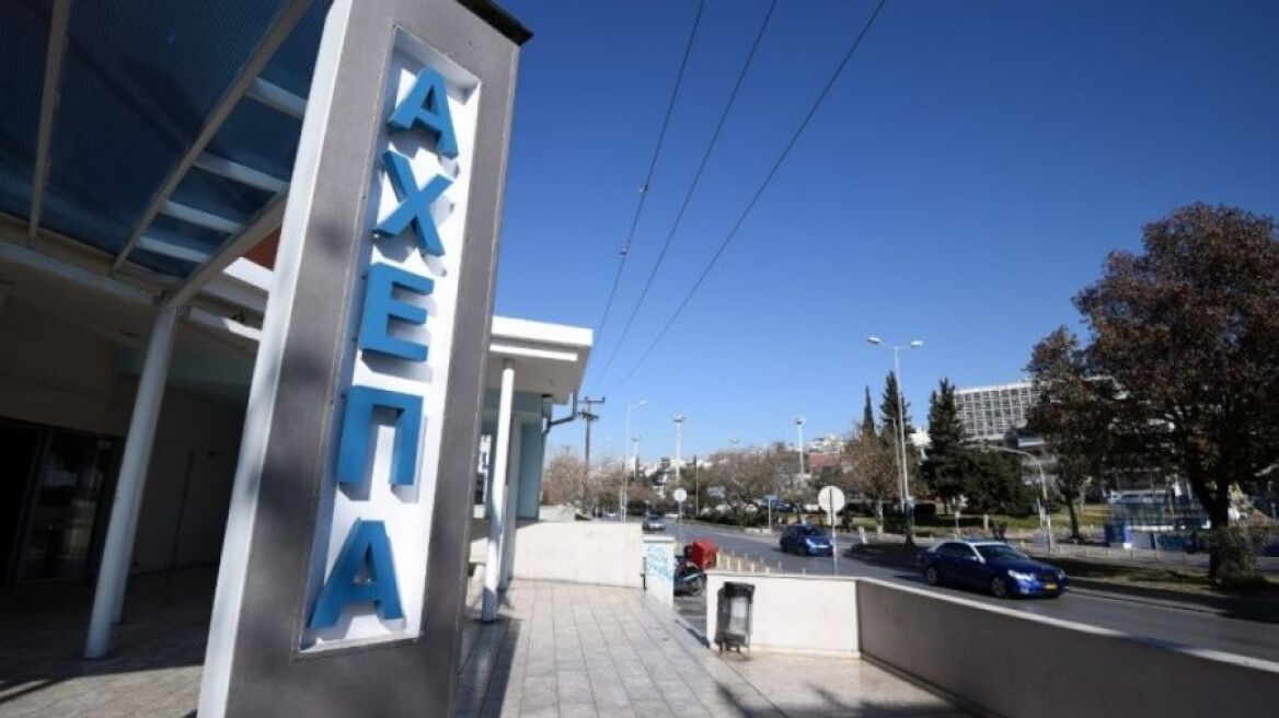 Κορωνοϊός: Μικρή βελτίωση για τη 17χρονη που παραμένει διασωληνωμένη στο ΑΧΕΠΑ