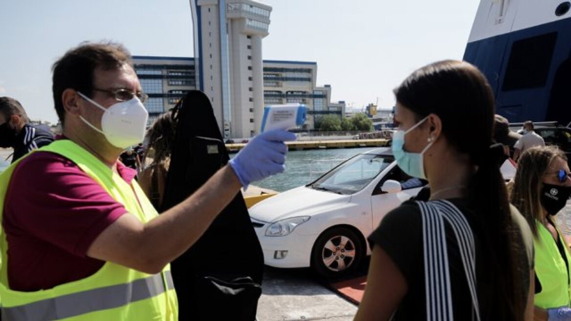 Δειγματοληπτικοί έλεγχοι: Πάνω από 400 στο λιμάνι του Πειραιά