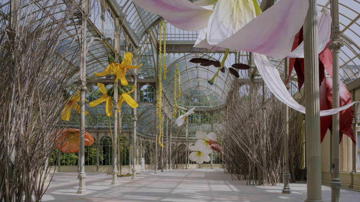 Το Palacio de Cristal στη Μαδρίτη γέμισε με τεράστια λουλούδια - Δείτε φωτογραφίες