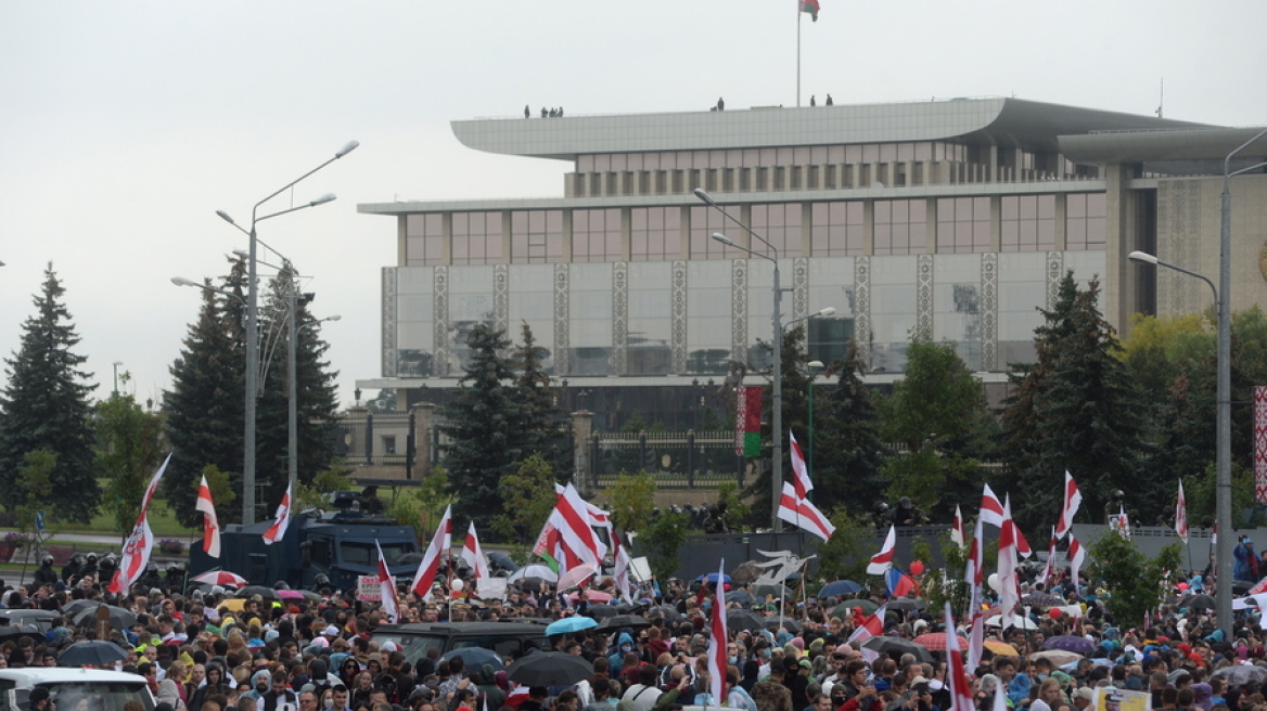 Λευκορωσία: Άγρια επεισόδια - Συγκρούσεις και συλλήψεις δεκάδων διαδηλωτών κατά του Λουκασένκο