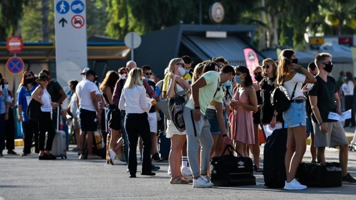 Κορωνοϊός: Πάνω από 900.000 θάνατοι σε όλον τον πλανήτη