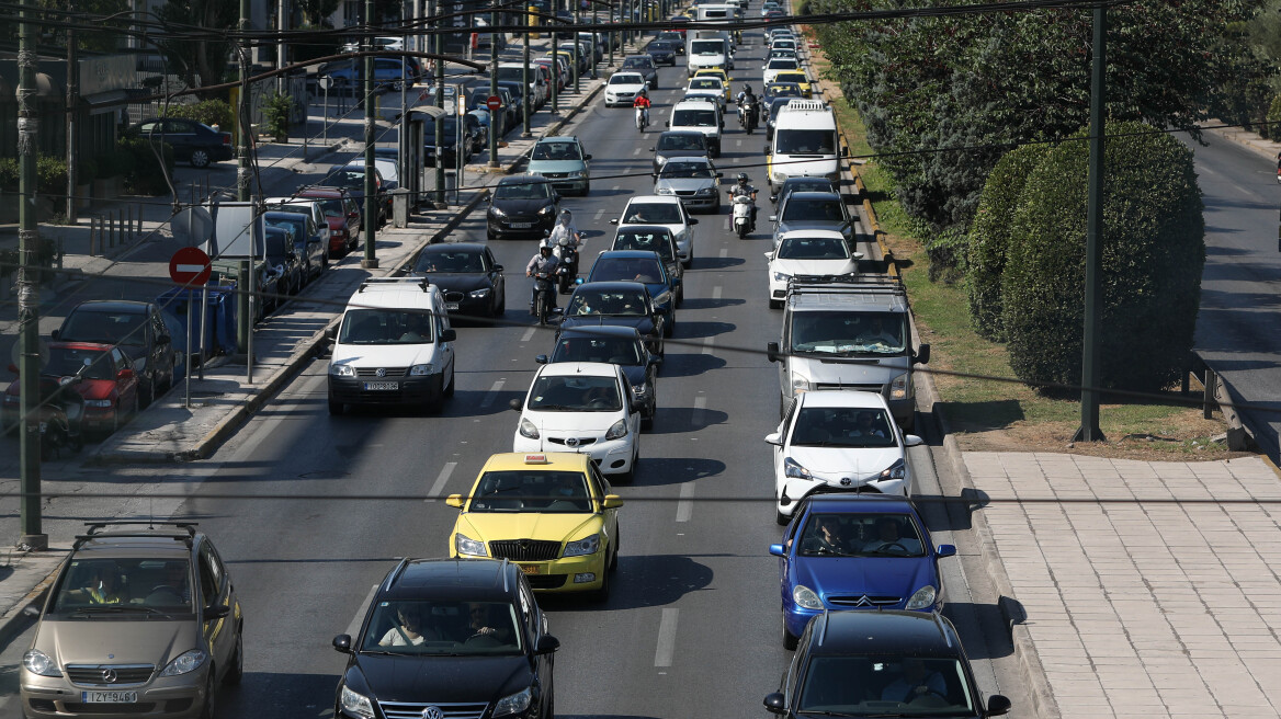 Κίνηση: Αυξημένη κυκλοφορία στις κεντρικές λεωφόρους - Δείτε χάρτη