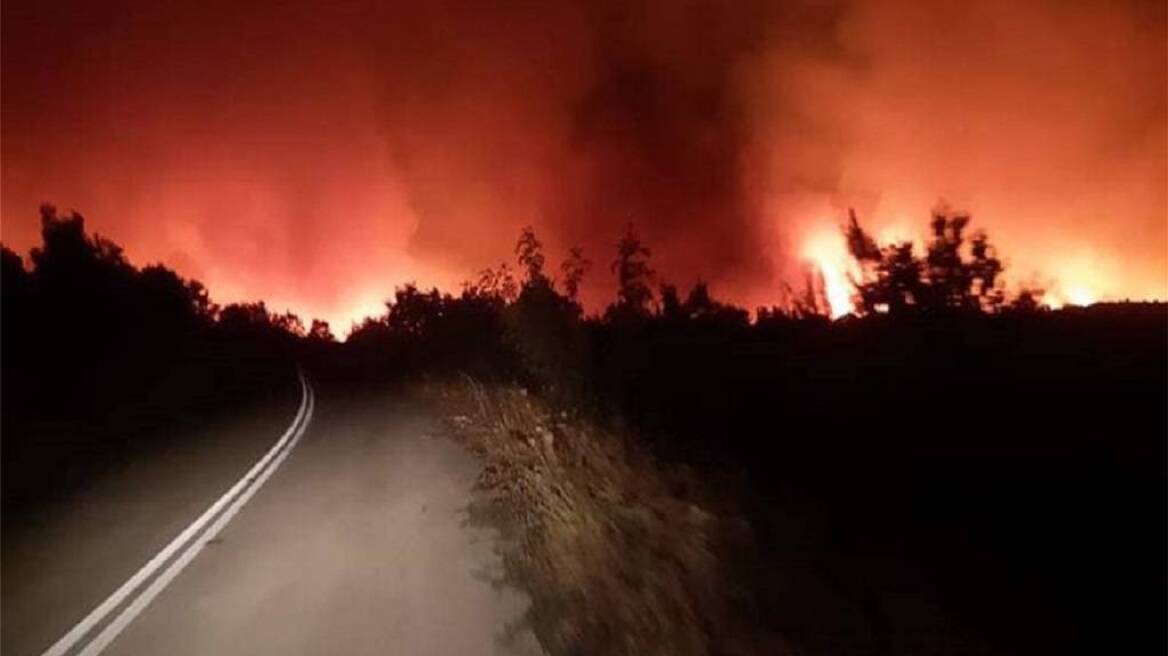 Μάχη με μικρές διάσπαρτες εστίες στην Αλεξανδούπολη -Ερευνάται το ενδεχόμενο εμπρησμού