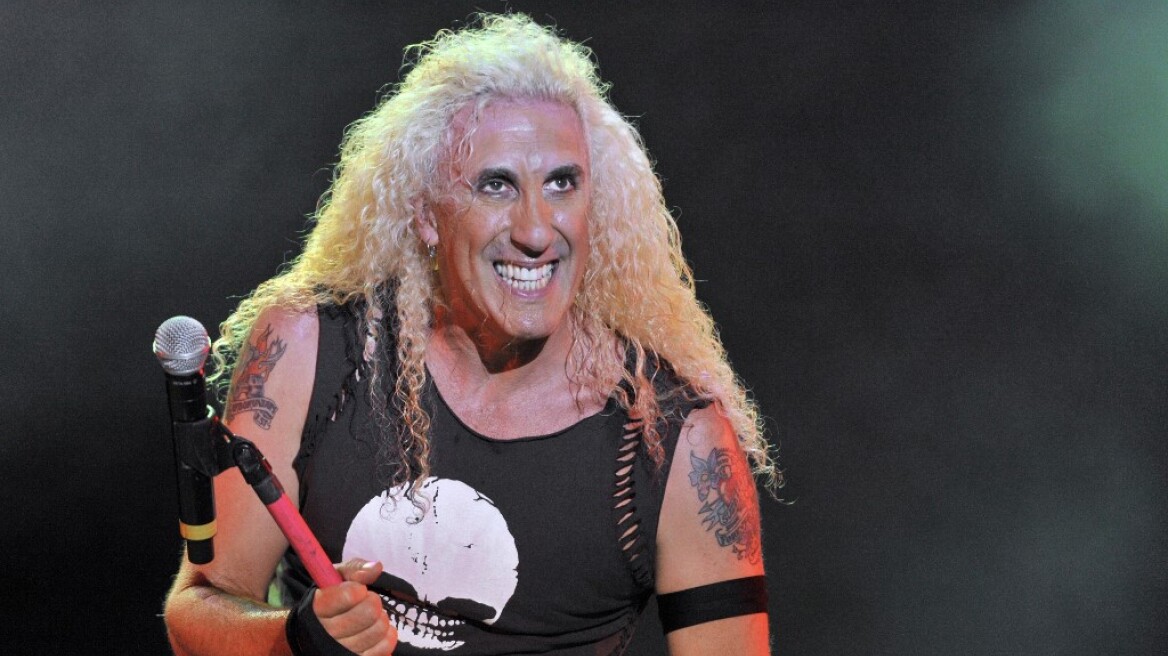 Ο frontman των Twisted Sister «τα πήρε» με τους αρνητές της μάσκας - «Εγωιστές μ@@κες!»