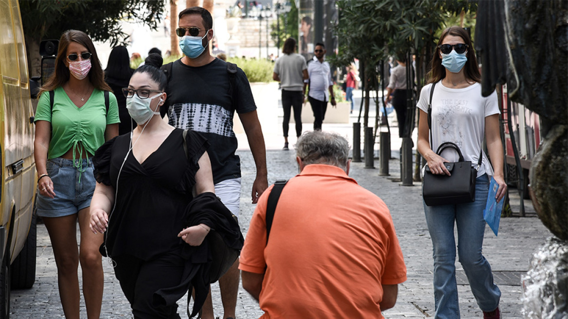 Κορωνοϊός: Η Αττική ξανά στο «κόκκινο» - Συναγερμός για τα νέα μέτρα στις πλατείες