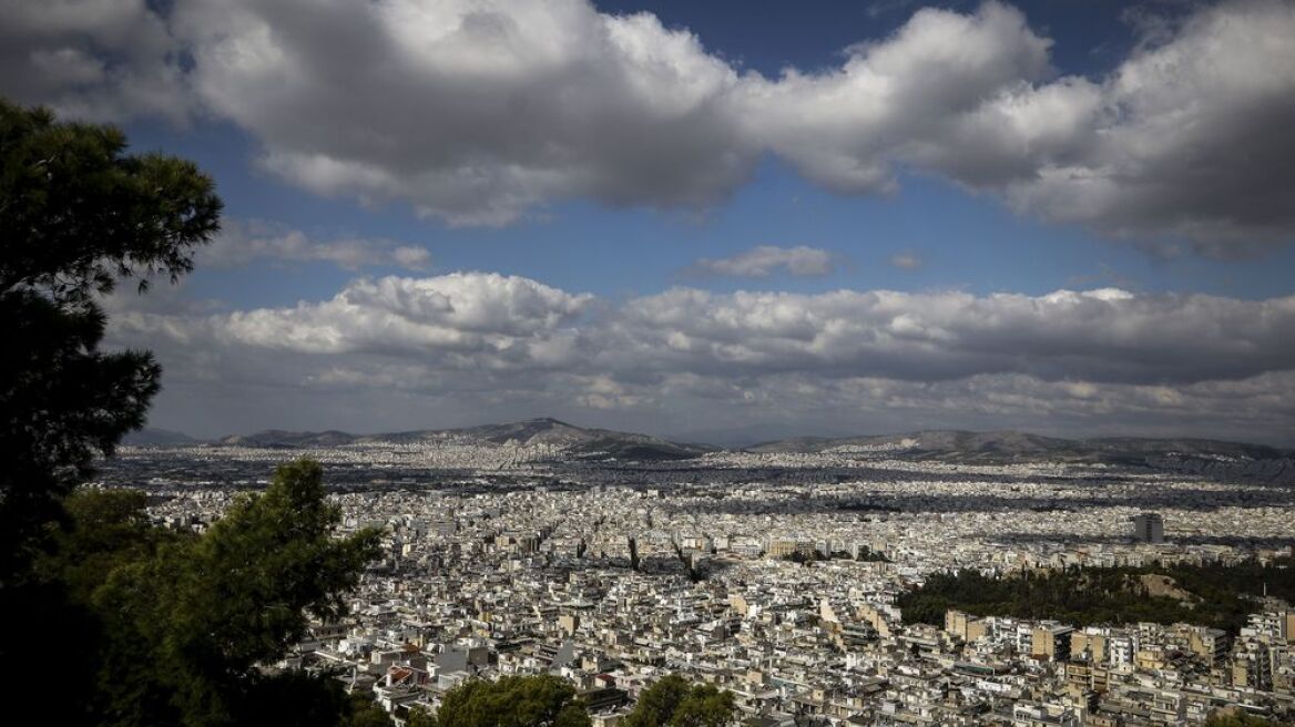 Καιρός: Άστατο φθινοπωρινό σκηνικό με τοπικές βροχές και καταιγίδες