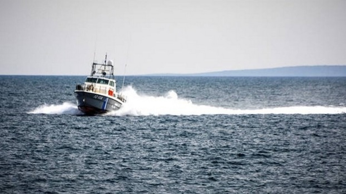 Πόρος: Βυθίστηκε ιστιοπλοϊκό με δύο επιβαίνοντες 