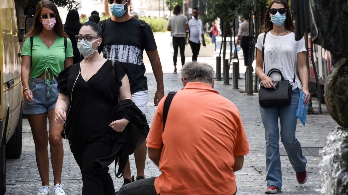 Μέτρα για τον κορωνοϊό: Πάντα έχουμε στη φαρέτρα μας τα τοπικά lockdown λέει ο Πέτσας