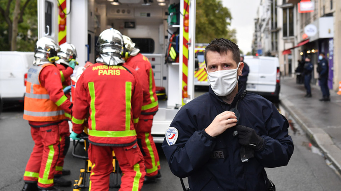 Παρίσι: Eπίθεση με μαχαίρι έξω από το Charlie Hebdo - Συνελήφθη και ο δεύτερος δράστης